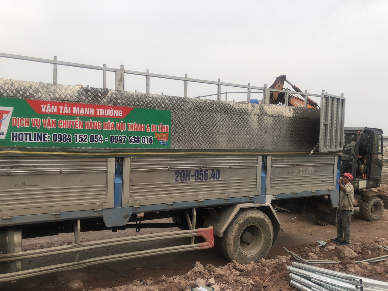 Cho thuê xe tải 10 tấn chở hàng tại Hà Nội