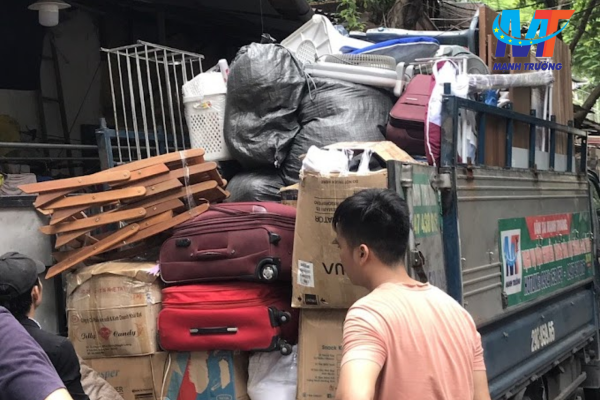 Không chỉ xe 1 tấn, Mạnh Trường còn có xe 500kg. Xe của chúng tôi được rất nhiều người sử dụng tại Hà Nội.