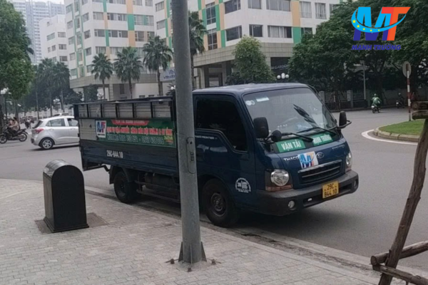 Khi khách hàng lựa chọn thuê xe cắt nóc chở hàng của Mạnh Trường, bạn sẽ được trải nghiệm một dịch vụ chuyên nghiệp trọn gói từ A-Z, hỗ trợ công việc của bạn một cách tốt nhất.