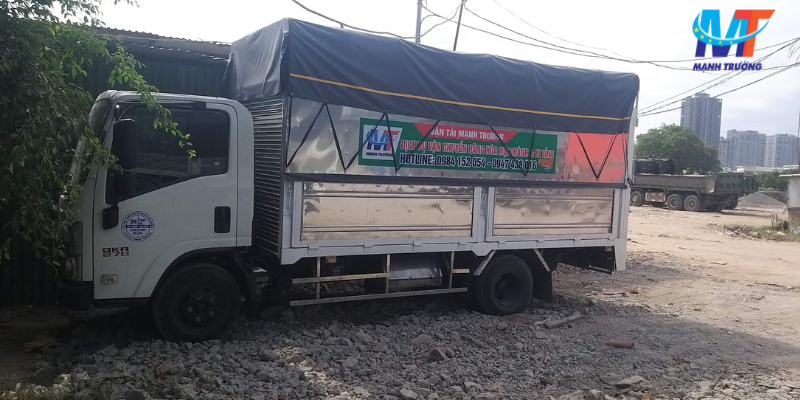 Tài xế được đào tạo bài bản, am hiểu các tuyến đường và quy trình vận chuyển công nghiệp. Đội ngũ tư vấn hỗ trợ nhanh chóng, giúp khách hàng giải đáp mọi thắc mắc.