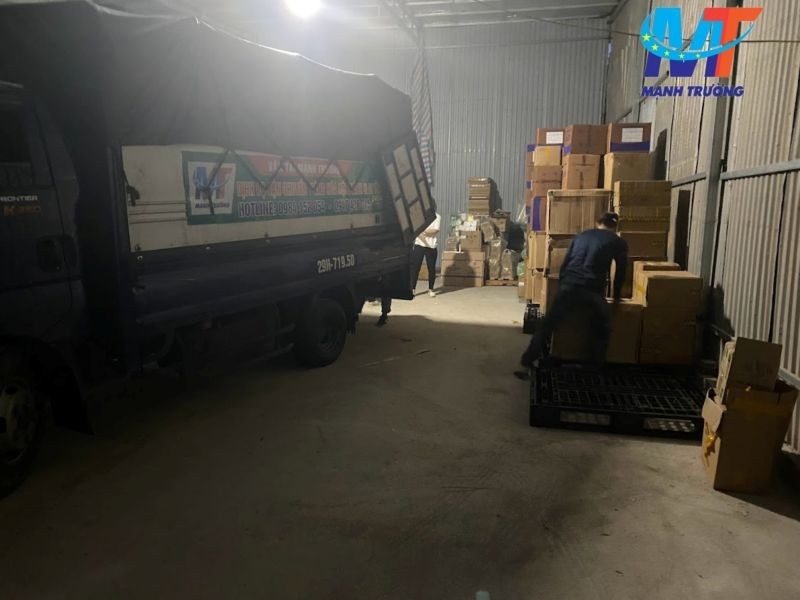 Nên mua hay thuê xe tải chở hàng