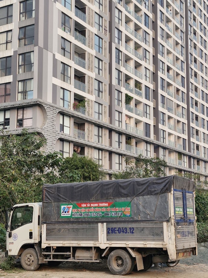 Mạnh Trường cam kết hoàn thành việc vận chuyển đúng thời gian và tiến độ đã thỏa thuận với khách hàng.