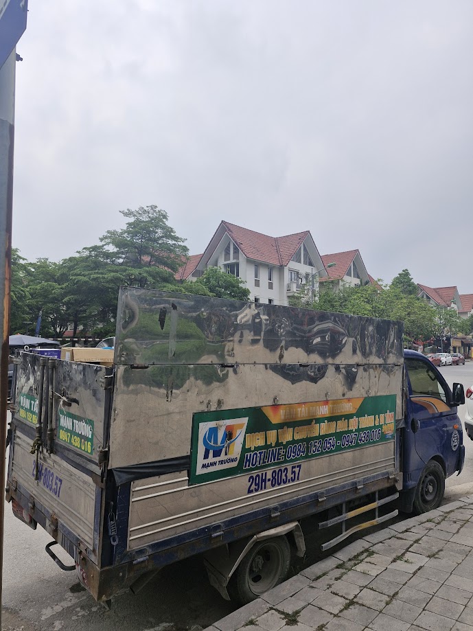 Việc lựa chọn xe tải chở hàng giá tốt không chỉ giúp doanh nghiệp tiết kiệm chi phí mà còn đảm bảo hiệu quả vận hành.